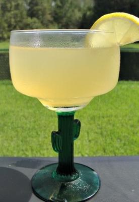 nimbu pani - lemon - date drank uit india