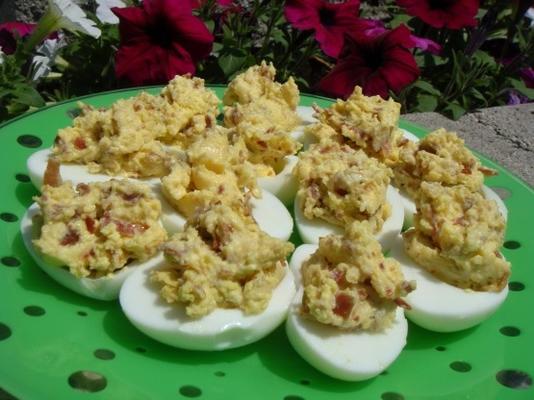 Parmezaanse prosciutto deviled eggs