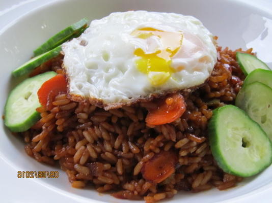 nasi goreng: Indonesische gebakken rijst