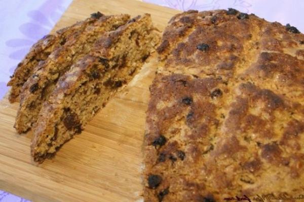 st patrick's day fruit en spice bread