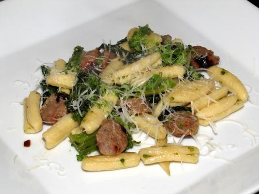 cavatelli met worst en broccoli rabe