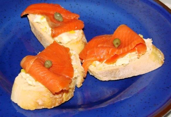 bagel bijt met prei en gerookte zalm