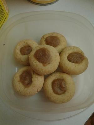 honing amandel thumbprint cookies