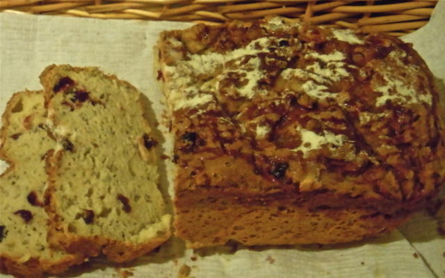 glutenvrije cranberry, feta cheese bread delight