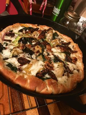 spinazie artisjok en champignon-Alfredo pizza