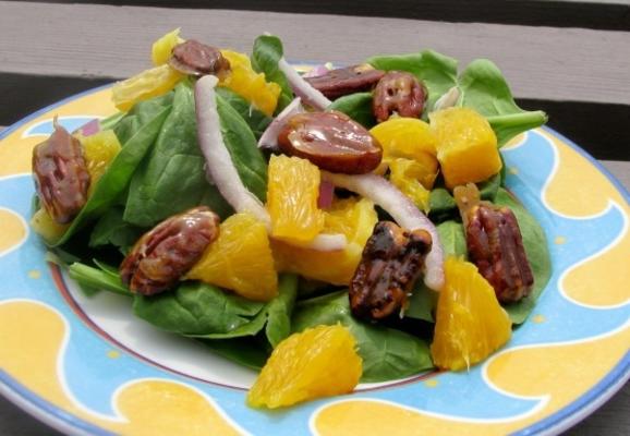 winter sinaasappelsalade met pecannucc croutons