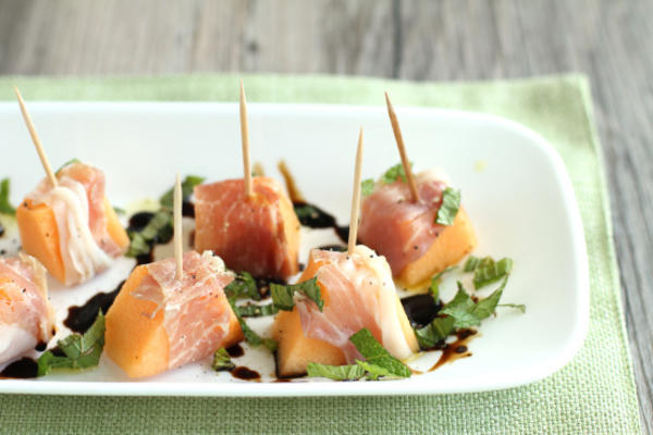prosciutto en rockmelon (meloen) met balsamico glazuur