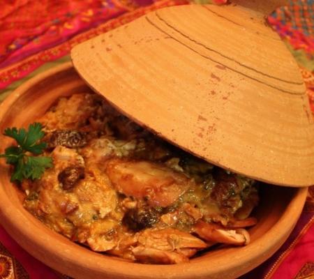 Marokkaanse tajine van kip met abrikozen