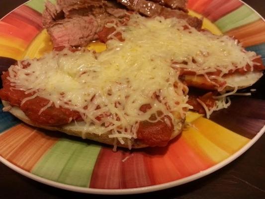 pepperoni pizza bijgevuld aardappelen