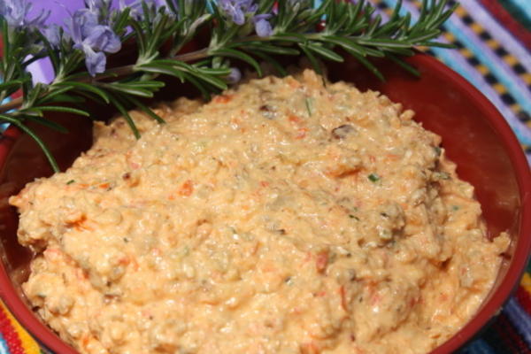 geroosterde zonnebloemzaad feta dip met paprika