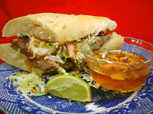 Vietnamese rundvlees sandwich
