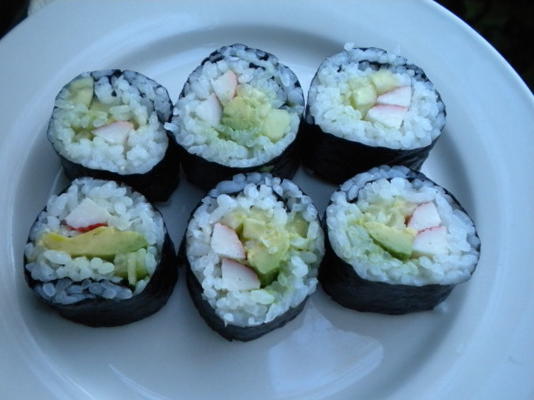 broodjes uit Californië en maki (Japanse sushi)