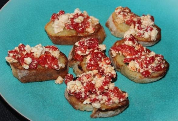 geroosterde rode peperbruschetta