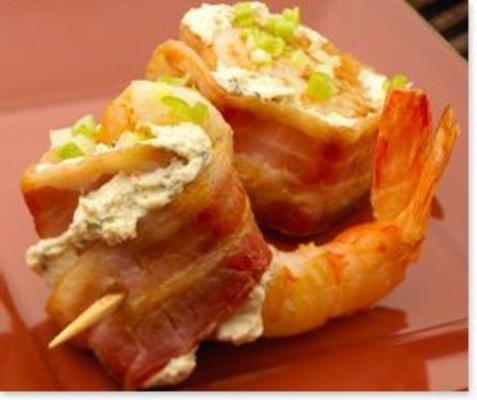 alouette bacon verpakt sint-jakobsschelpen en garnalen