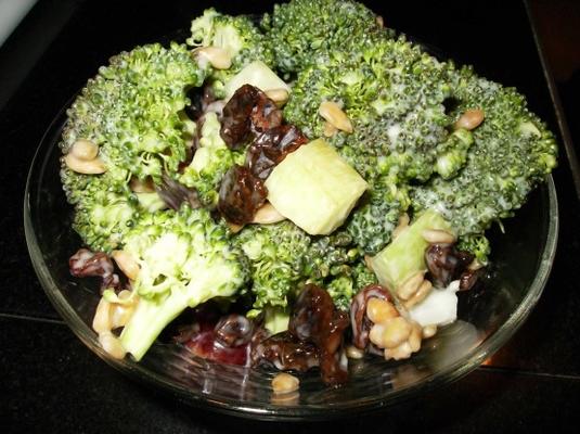 broccoli salade (lite)