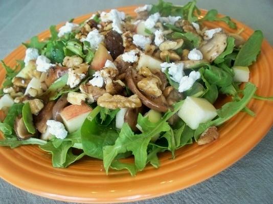 salade van champignons, appels en geiten