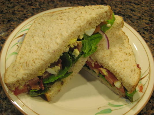cobb salade club sandwich