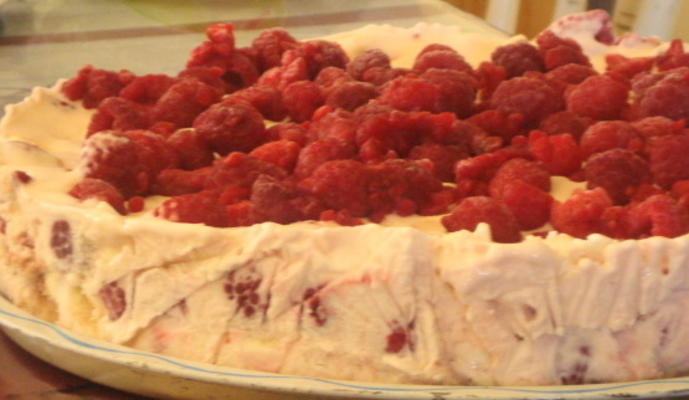 meringue en frambozencrème torte