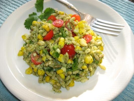 geroosterde maïs en orzo salade met koriander pesto