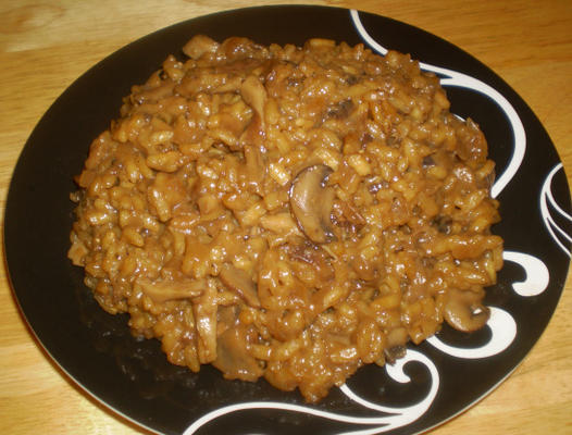 porcini, gekarameliseerde ui en salie risotto