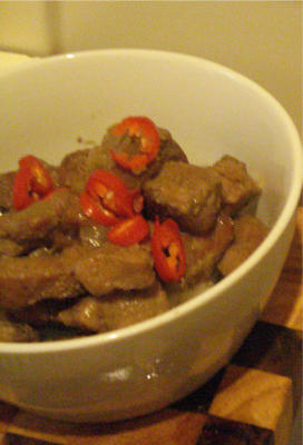 babi tauhu (gestoofd varkensvlees in donkere sojasaus)