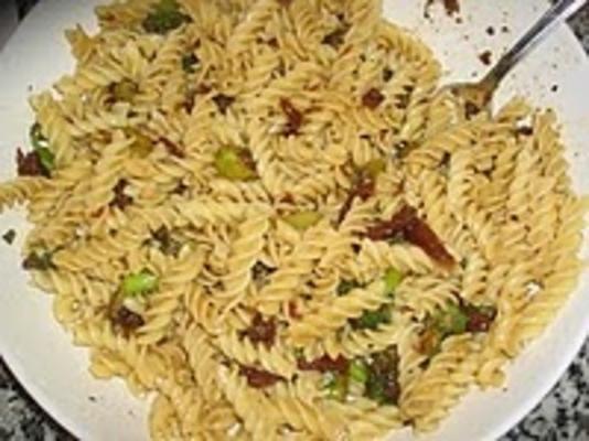 cpk broccoli en zongedroogde tomatenfusilli