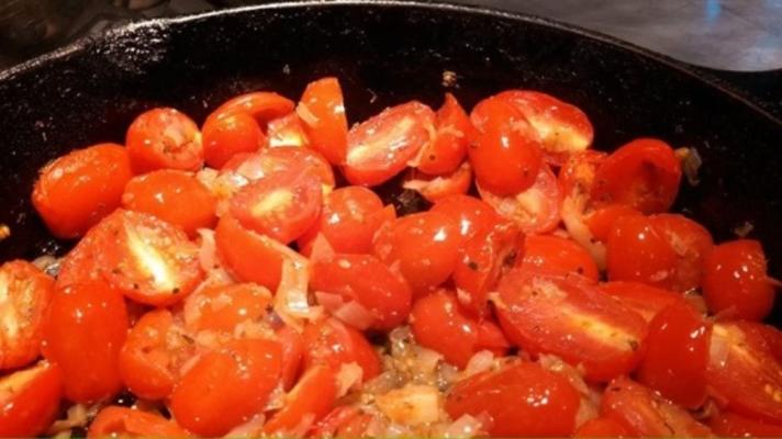 compote van tomaat en rode ui