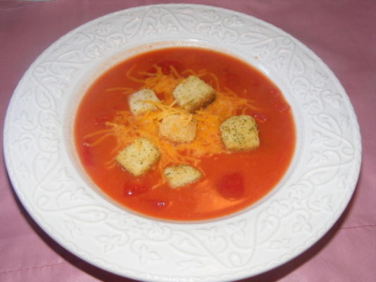 romige tomatensoep met croutons