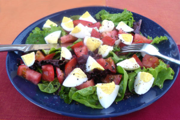 nemo's ei en tomatensalade