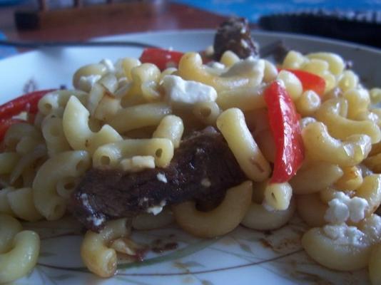 Thais geïnspireerde biefstuk en pastasalade