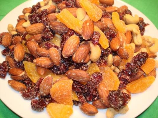 snackmix van fruit en noten