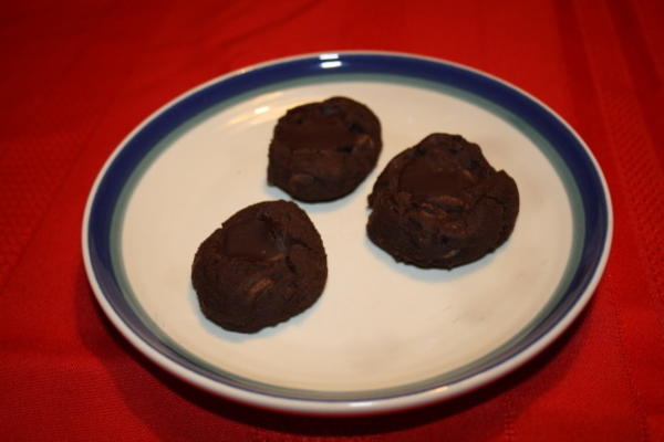 drievoudige chocoladekleur chip cookies