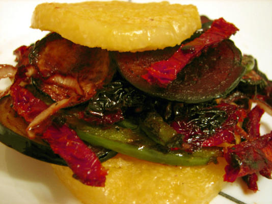 gegrilde polenta veggie sandwich