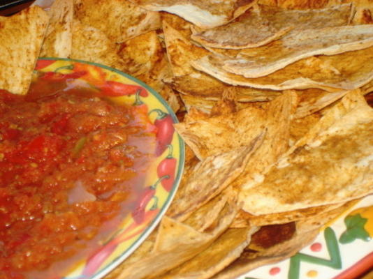 zelfgemaakte pittige tortillachips