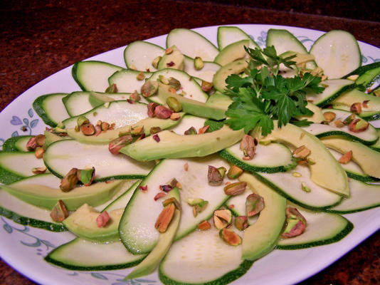 courgette carpaccio met avocado