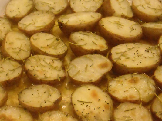 rozemarijn gebraden nieuwe aardappelen