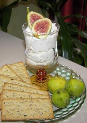 verse vijgen met knoflook-feta-crème