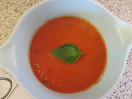 eenvoudige tomaat-basilicum soep