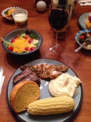 cajun bier-basted rode trommel op de grill