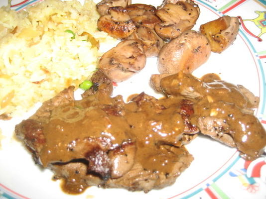antilopemedaillons met bruine saus