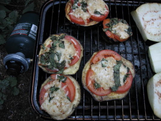 gegrilde aubergine (aubergine) parmezaan