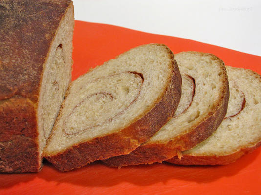 sesam-haver kaneel swirl brood