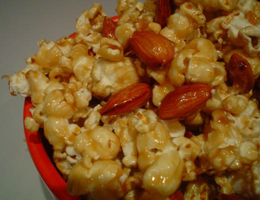 amandel popcorn crunch