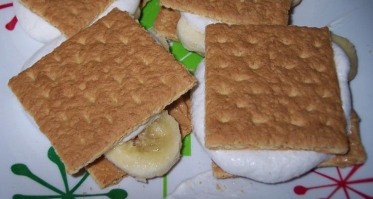 pindakaas en banaan s'mores