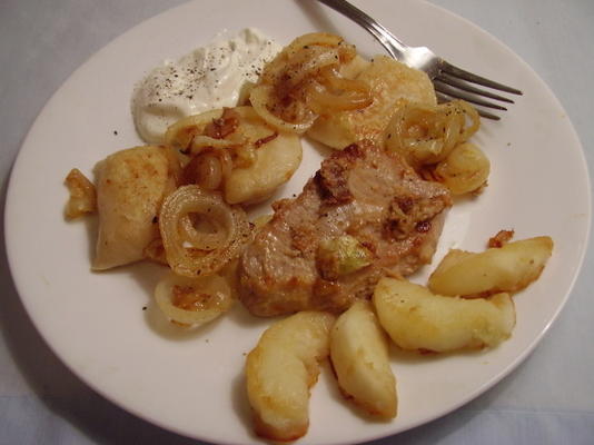 varkenskoteletten en pierogies voor 2