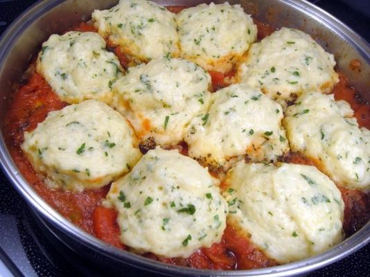 gestoofde tomaten en dumplings