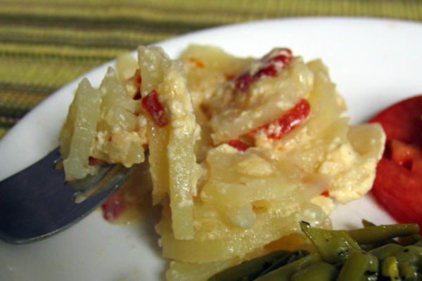 aardappel en geroosterde rode peper dauphinois