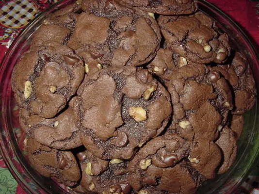 chocolate-chunk walnut chewies