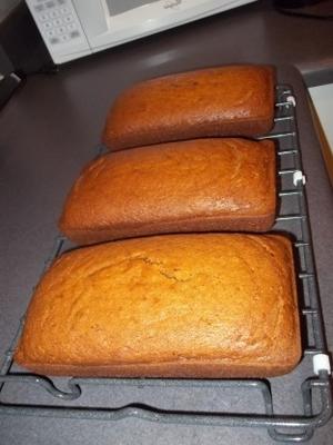 big batch pompoenbrood met gearomatiseerde botervariaties