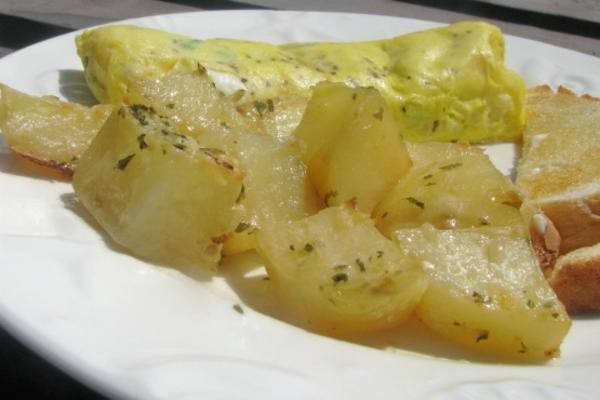 citroen-peterselie aardappelen met een parmezaanse kaaskorst